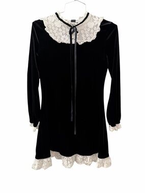 Gothic Black Velvet Mini Dress with White Lace Collar small